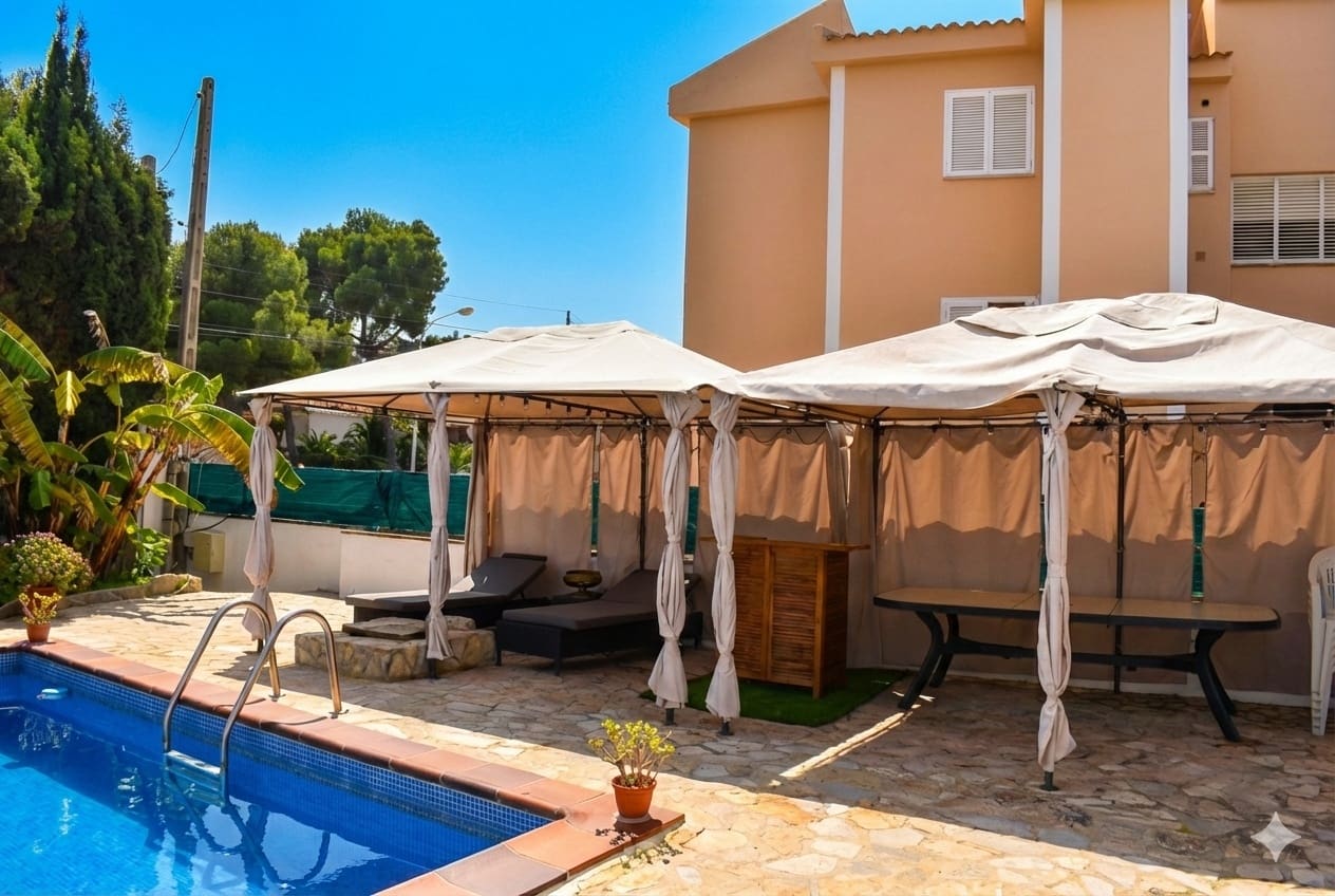 6 soverom Villa til salgs i Santa Ponsa med svømmebasseng garasje - € 2 195 000 (Ref: 9867292)