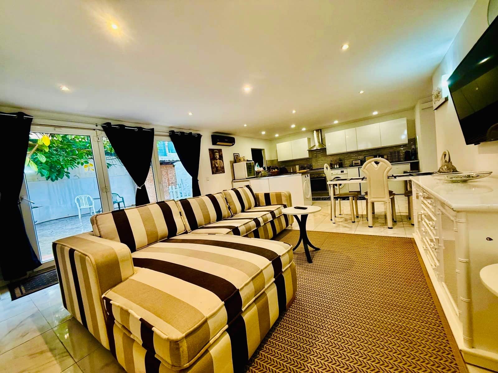6 soverom Villa til salgs i Santa Ponsa med svømmebasseng garasje - € 2 195 000 (Ref: 9867292)