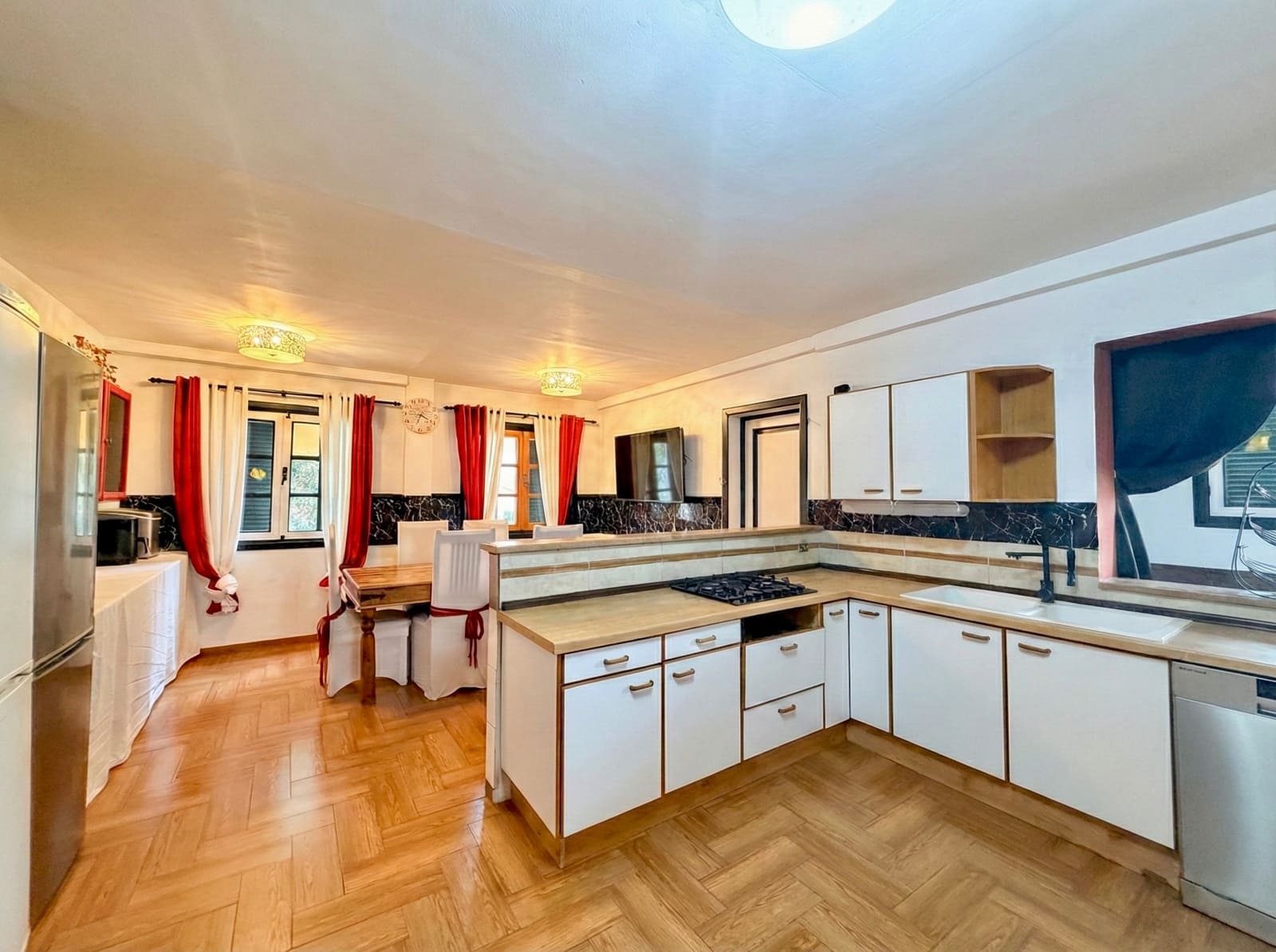6 soverom Villa til salgs i Santa Ponsa med svømmebasseng garasje - € 2 195 000 (Ref: 9867292)