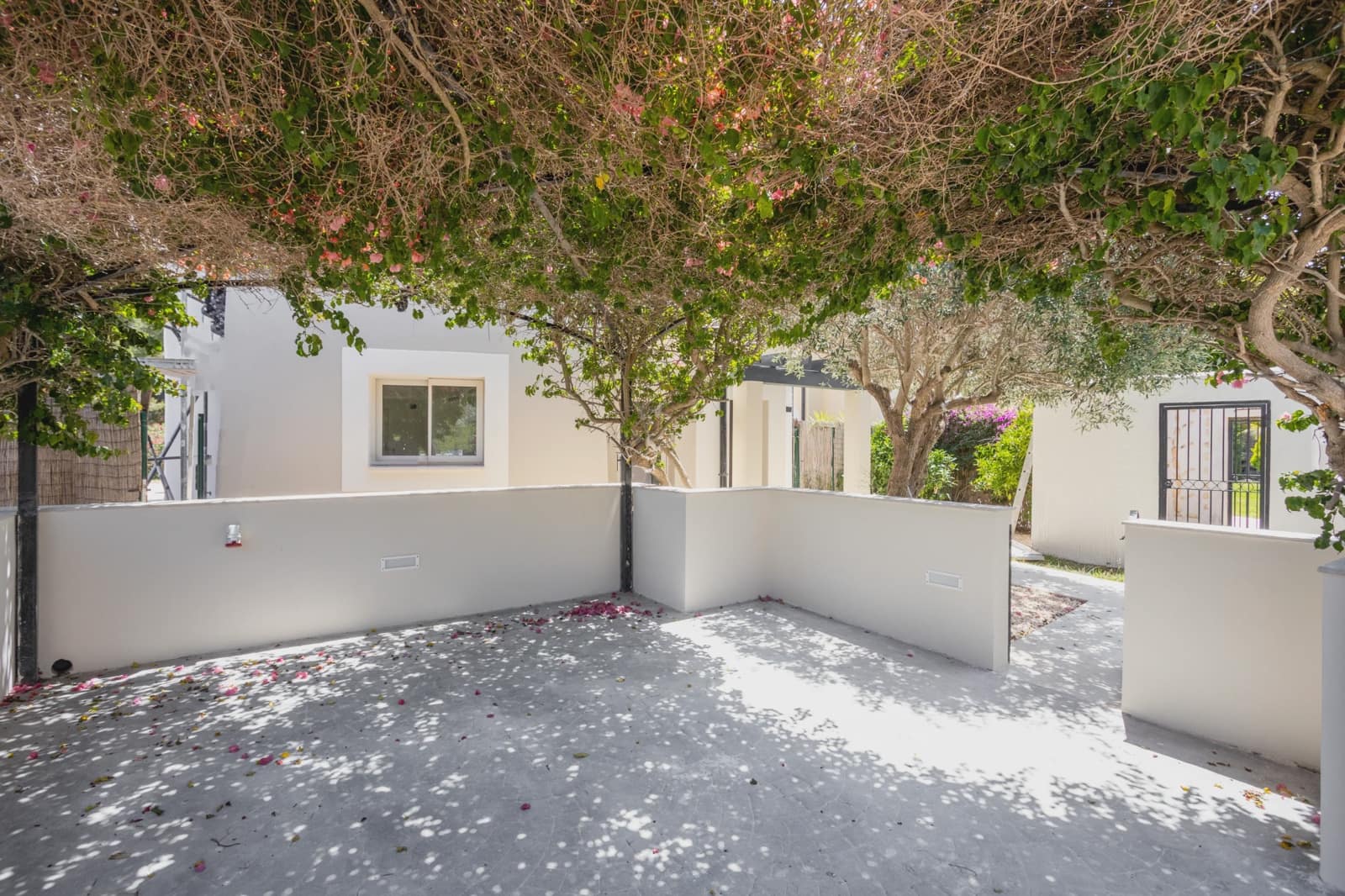 3 bedroom Villa for sale in Santa Ponsa with pool garage - € 2,300,000 (Ref: 9961064)