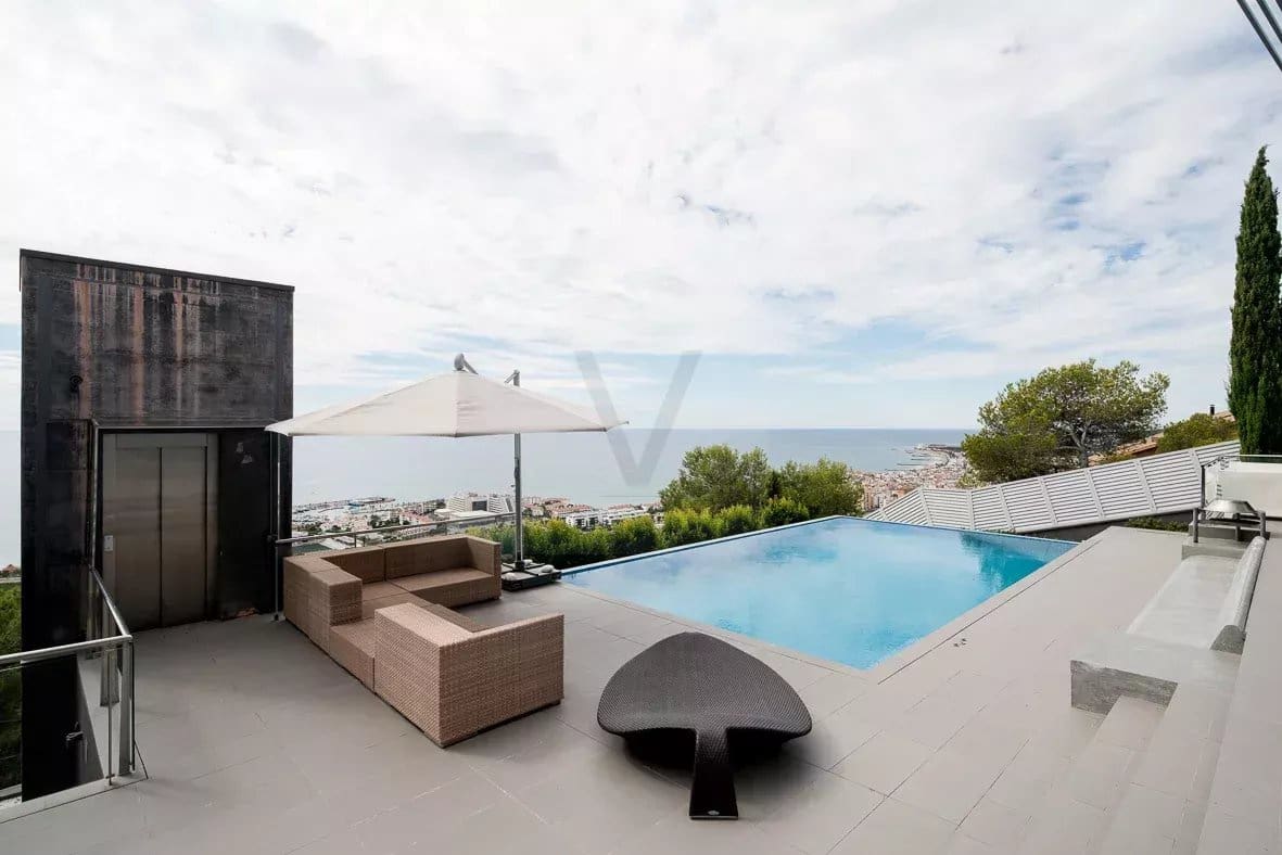 Apartamento de 5 habitaciones en Sitges en venta con piscina - 3.490.000 € (Ref: 9218729)