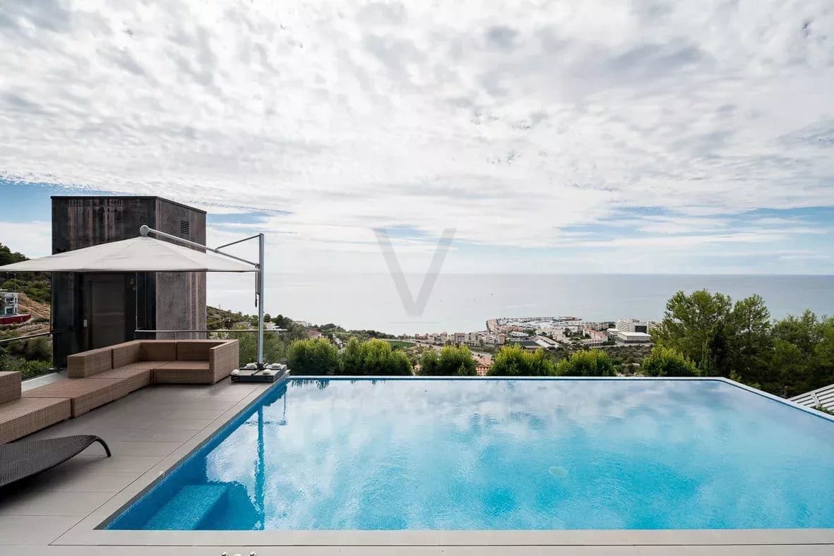 Apartamento de 5 habitaciones en Sitges en venta con piscina - 3.490.000 € (Ref: 9218729)