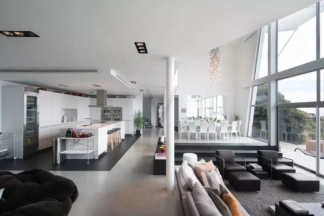 5 bedroom Apartment for sale in Sitges with pool - € 3,490,000 (Ref: 9218729)