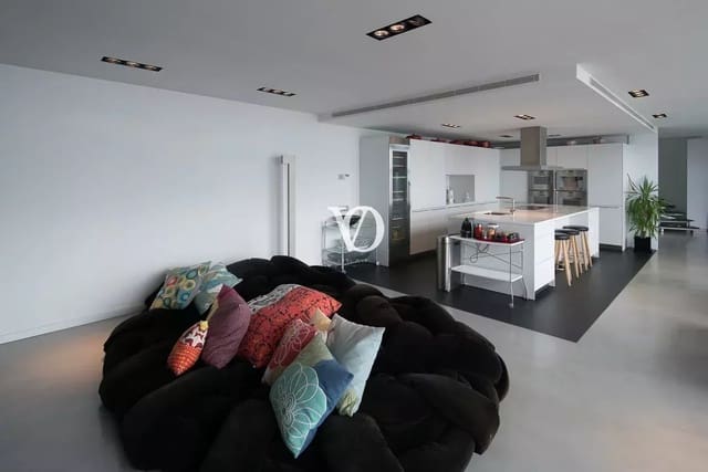 5 soveværelse Lejlighed til salg i Sitges med swimmingpool - € 3.490.000 (Ref: 9218729)