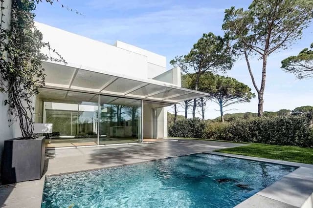 3 bedroom Apartment for sale in Caldes de Malavella with pool - € 1,590,000 (Ref: 9300311)