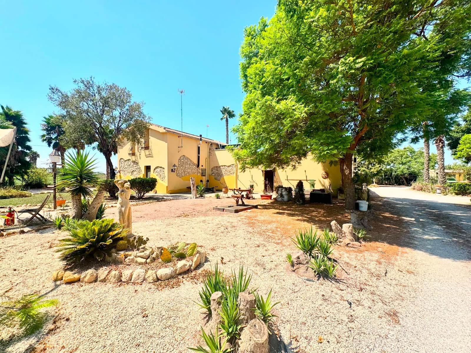 6 slaapkamer Finca/Landhuis te koop in La Hoya met zwembad garage - € 599.000 (Ref: 10004211)