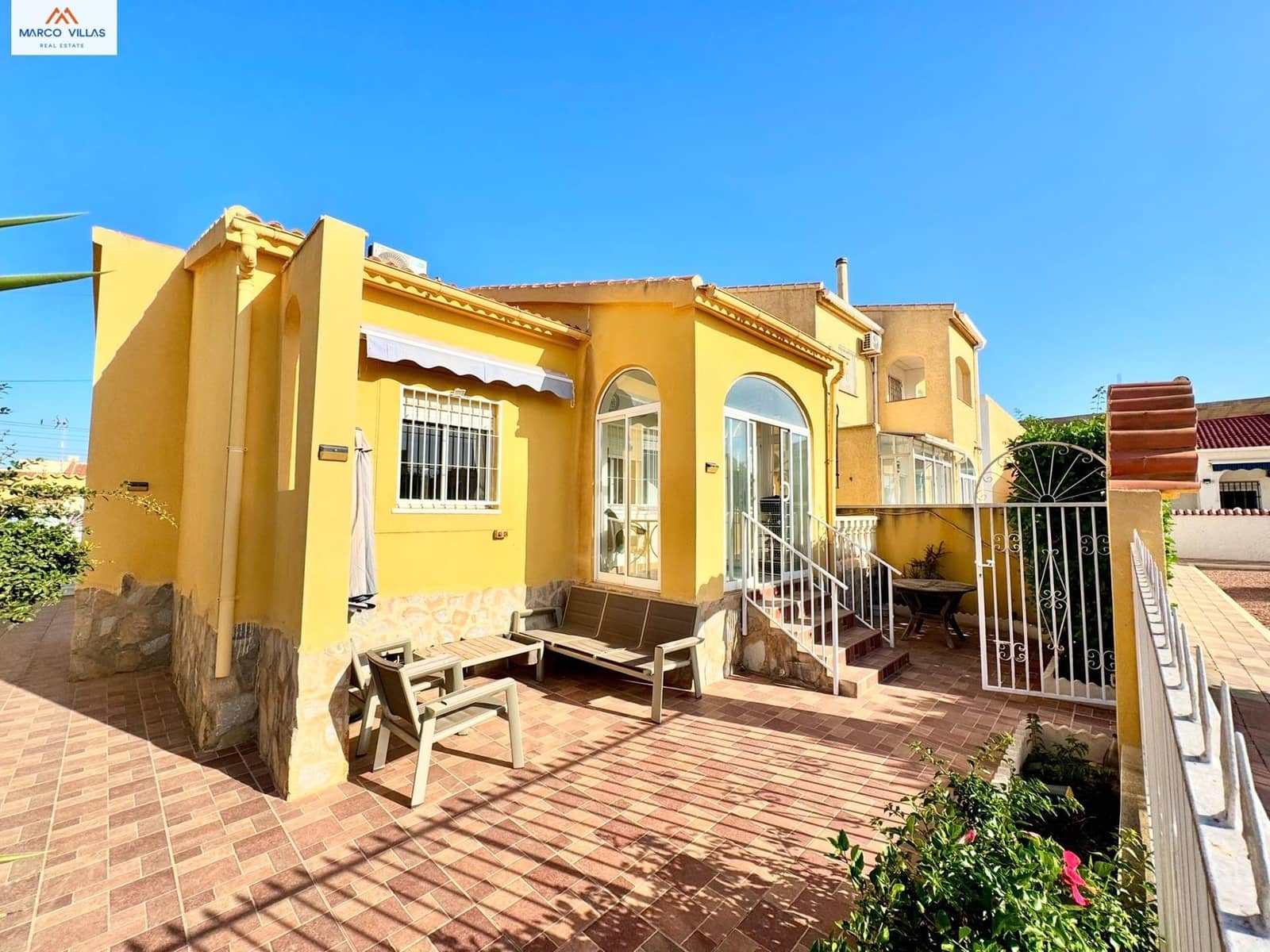 3 slaapkamer Villa te koop in San Fulgencio met zwembad garage - € 250.000 (Ref: 10025651)