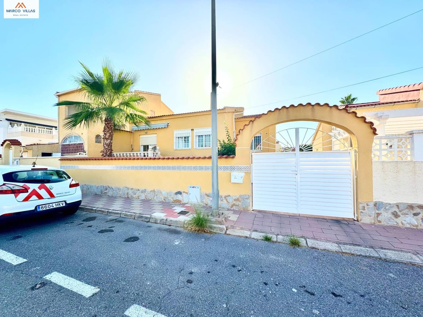 3 slaapkamer Villa te koop in San Fulgencio met zwembad garage - € 250.000 (Ref: 10025651)