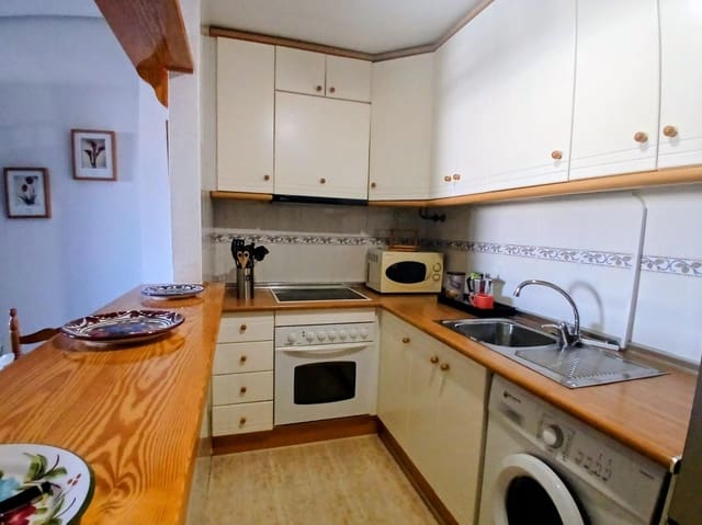1 bedroom Apartment for sale in Torrevieja with pool garage - € 187,500 (Ref: 10027352)