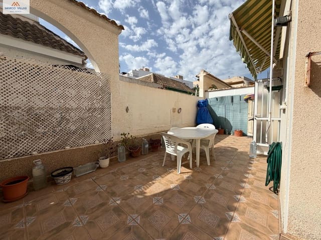 2 soveværelse Rækkehus til salg i Guardamar del Segura med swimmingpool - € 156.900 (Ref: 10032082)