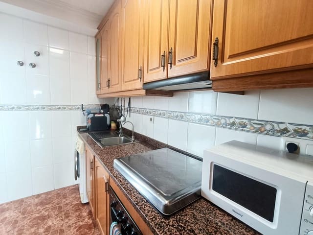 2 quarto Penthouse para venda em Puerto Deportivo, Torrevieja com garagem - 236 900 € (Ref: 10047351)