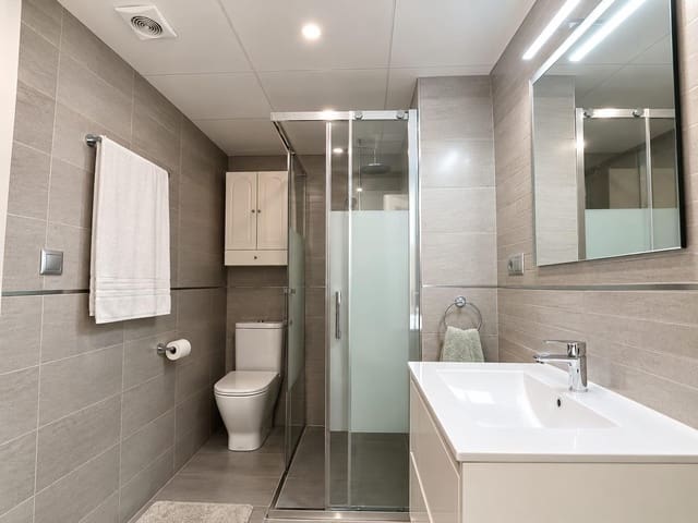 4 soveværelse Penthouse til salg i Guardamar del Segura med garage - € 598.900 (Ref: 10094715)