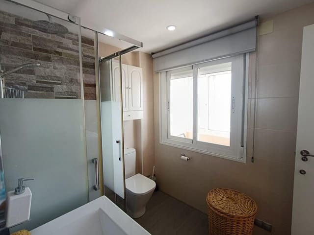 4 soveværelse Penthouse til salg i Guardamar del Segura med garage - € 598.900 (Ref: 10094715)