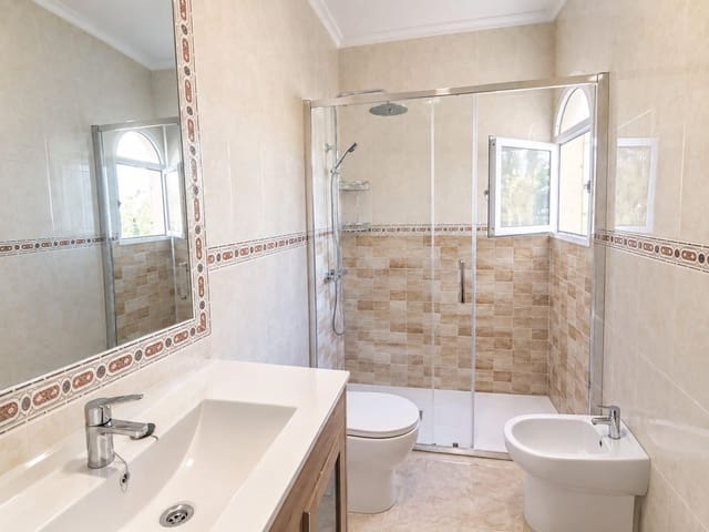 3 sypialnia Dom szeregowy na sprzedaż w Guardamar del Segura z basenem - 249 000 € (Ref: 10115901)