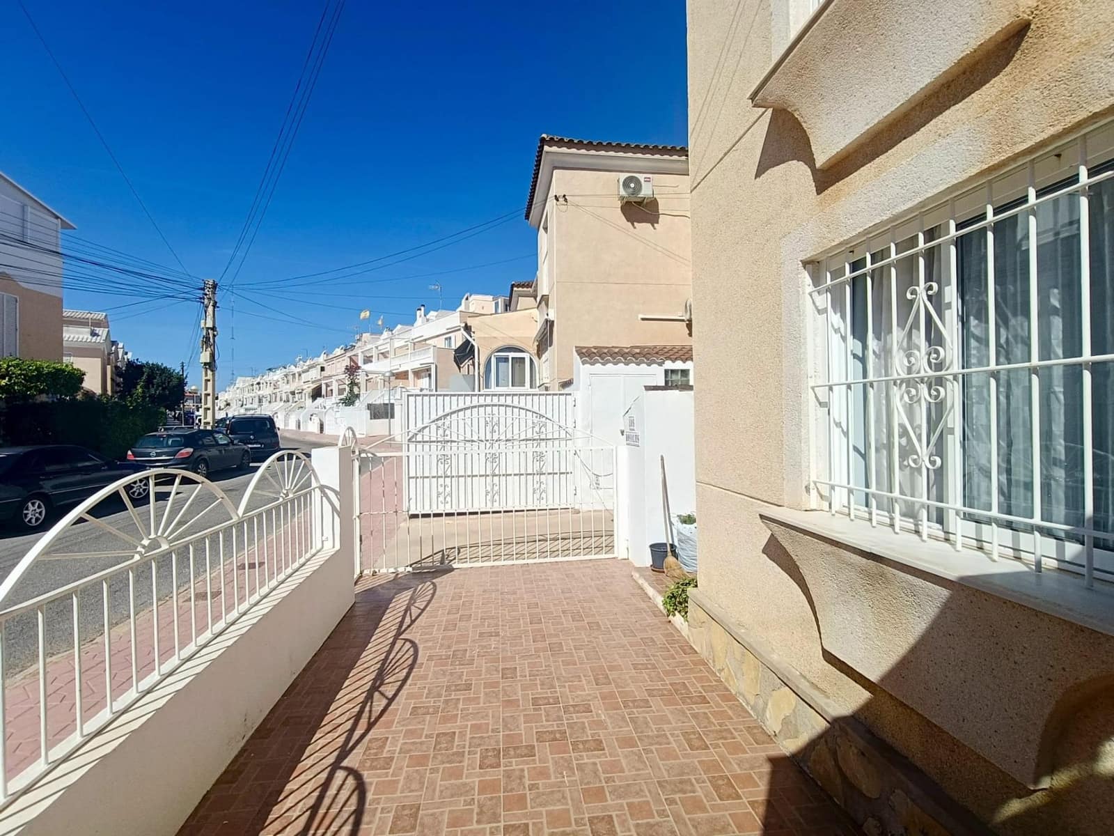 3 sypialnia Dom szeregowy na sprzedaż w Guardamar del Segura z basenem - 249 000 € (Ref: 10115901)