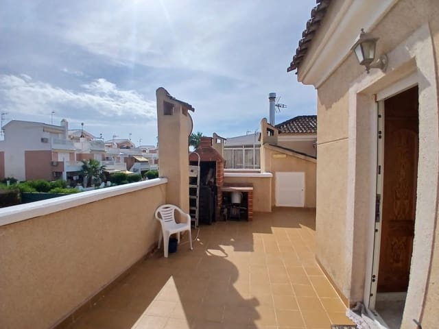 3 sovrum Radhus till salu i Guardamar del Segura med pool - 249 000 € (Ref: 10115901)
