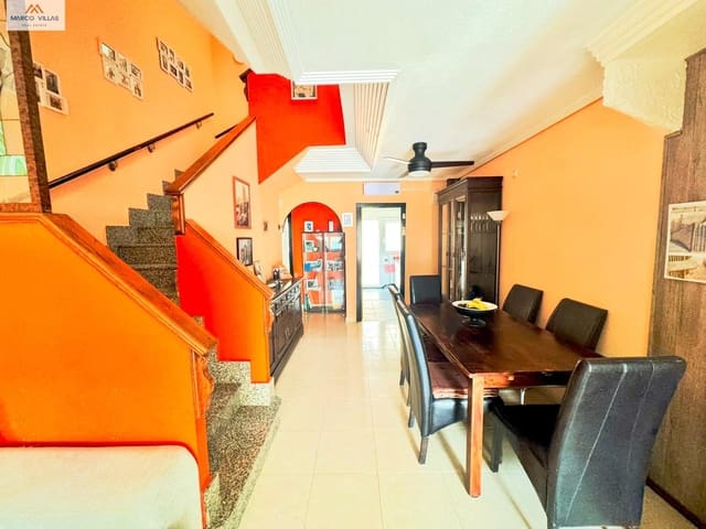 3 slaapkamer Rijtjeshuis te koop in Heredades, Almoradí met zwembad garage - € 225.500 (Ref: 10129528)