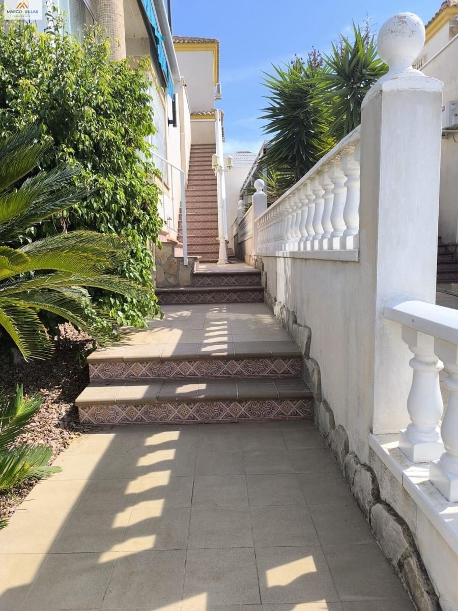 3 bedroom Villa for sale in San Fulgencio with pool - € 239,000 (Ref: 10147158)