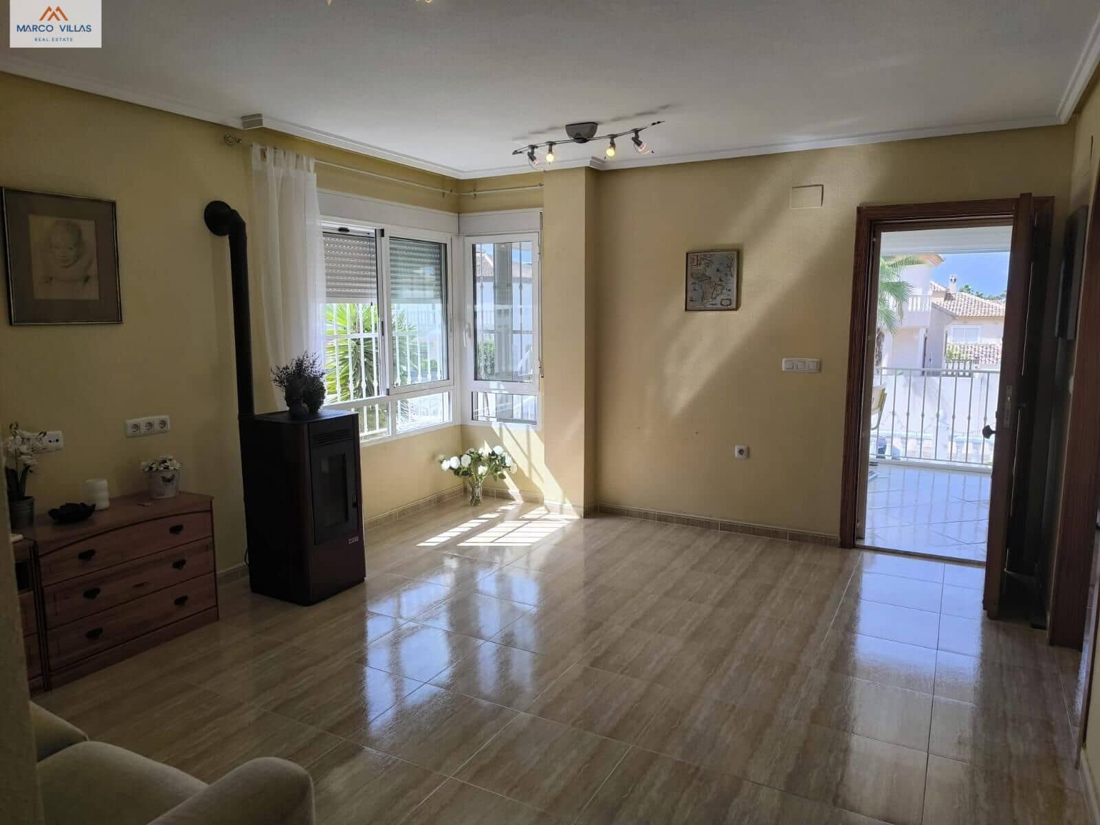 3 bedroom Villa for sale in San Fulgencio with pool - € 239,000 (Ref: 10147158)