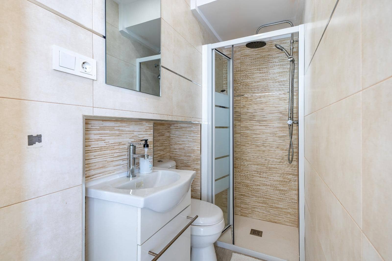 4 soveværelse Villa til salg i Torrevieja med swimmingpool - € 269.000 (Ref: 10168473)