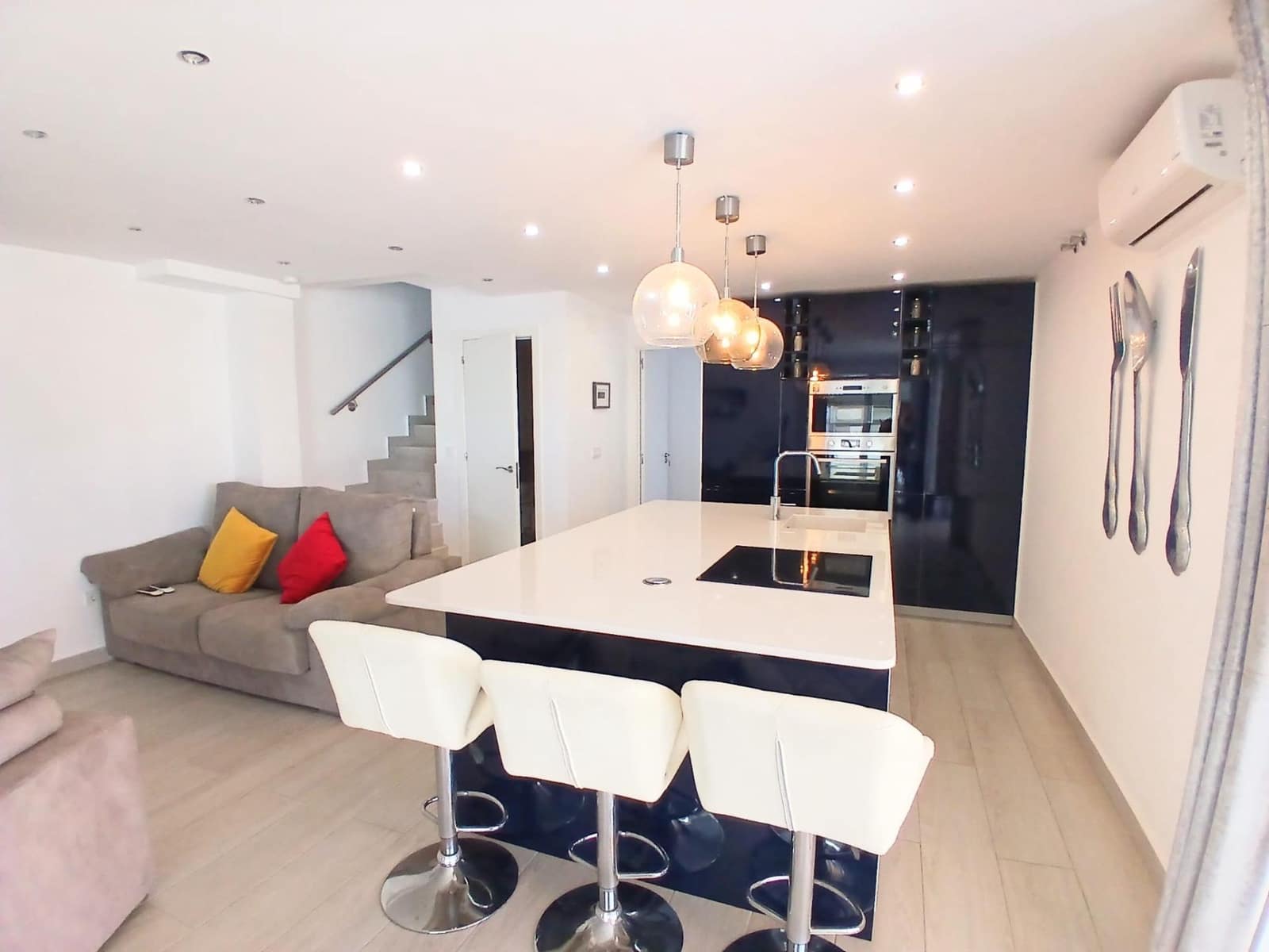 4 soveværelse Villa til salg i Torrevieja med swimmingpool - € 269.000 (Ref: 10168473)