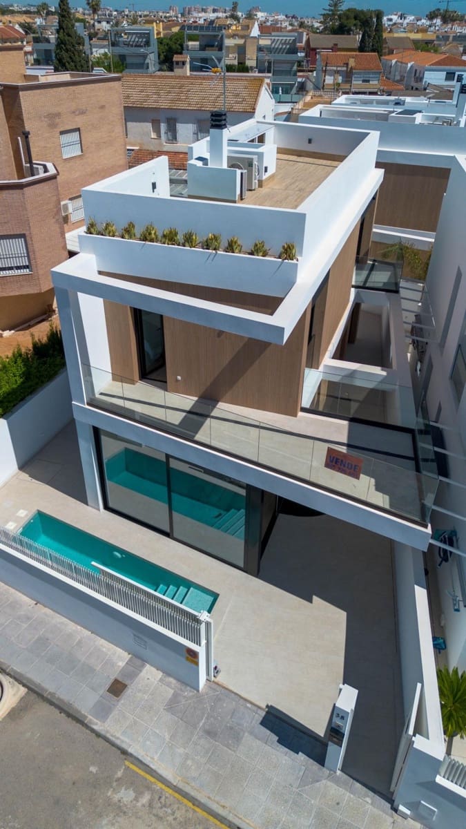 3 bedroom Villa for sale in Torre de la Horadada with pool garage - € 589,000 (Ref: 6475809)