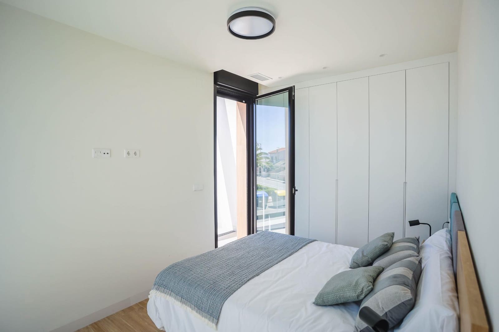 3 bedroom Villa for sale in Torre de la Horadada with pool garage - € 589,000 (Ref: 6475809)