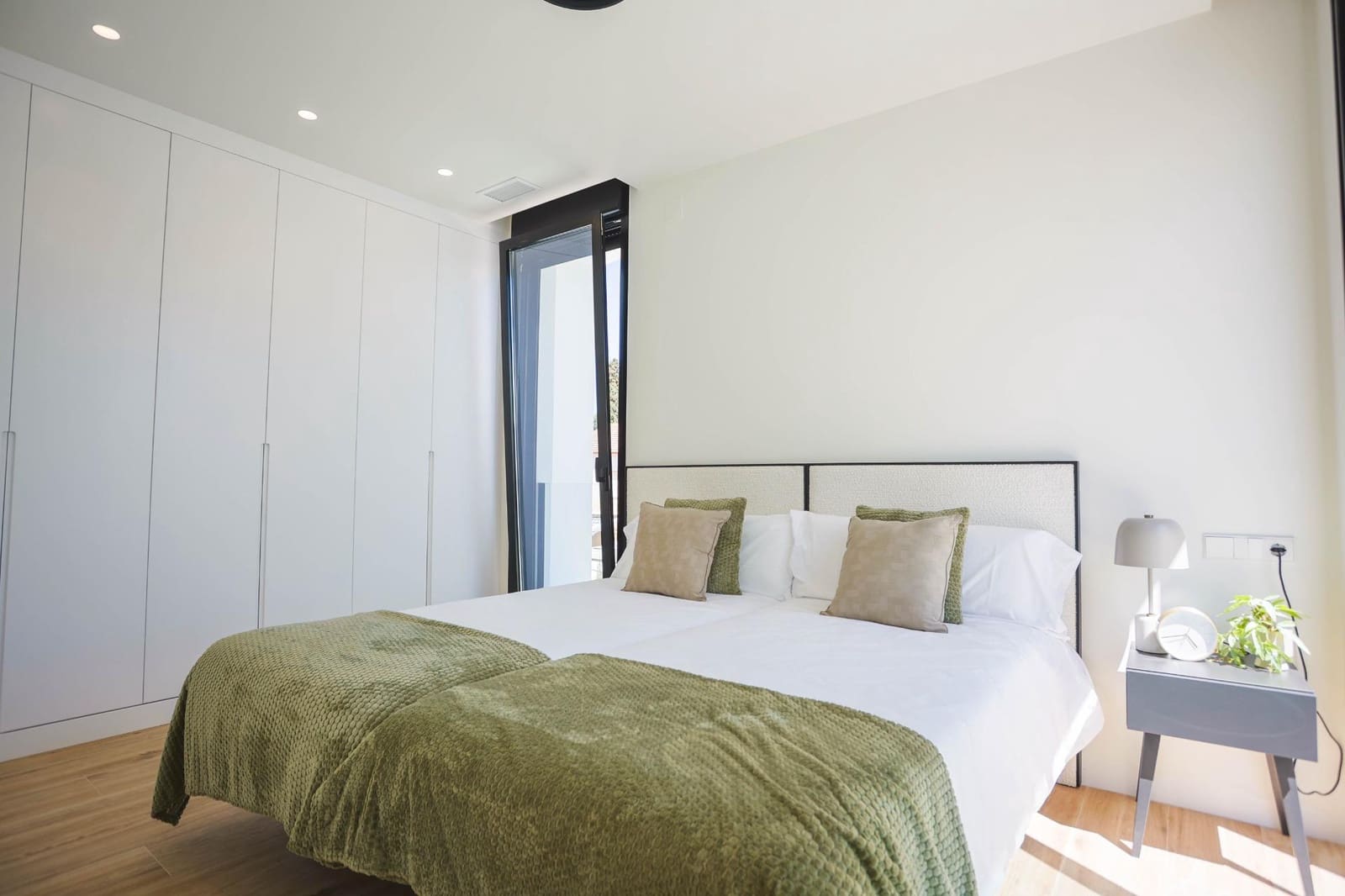 3 bedroom Villa for sale in Torre de la Horadada with pool garage - € 589,000 (Ref: 6475809)