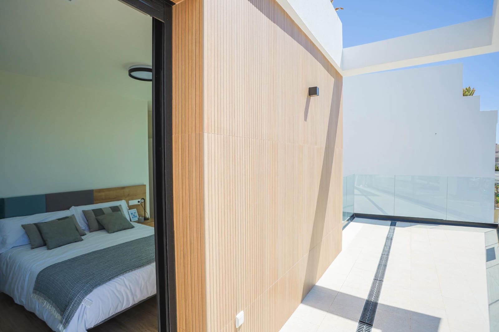 3 bedroom Villa for sale in Torre de la Horadada with pool garage - € 589,000 (Ref: 6475809)