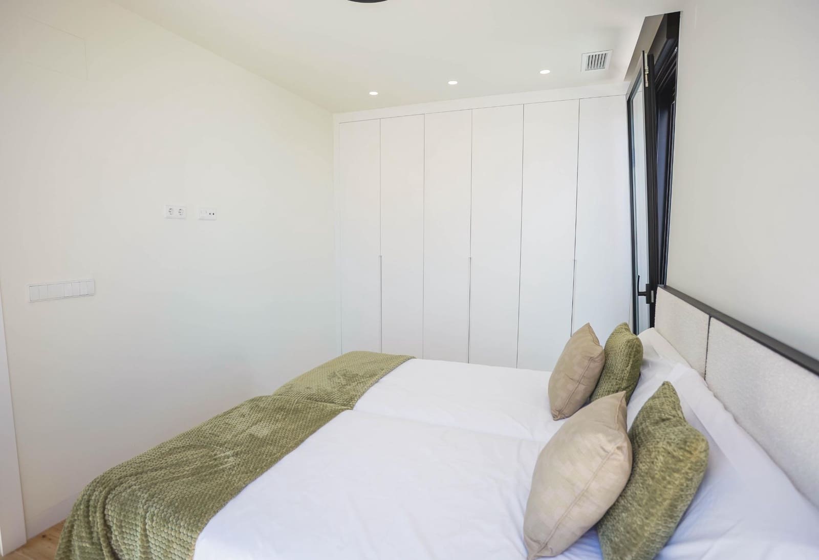 3 bedroom Villa for sale in Torre de la Horadada with pool garage - € 589,000 (Ref: 6475809)