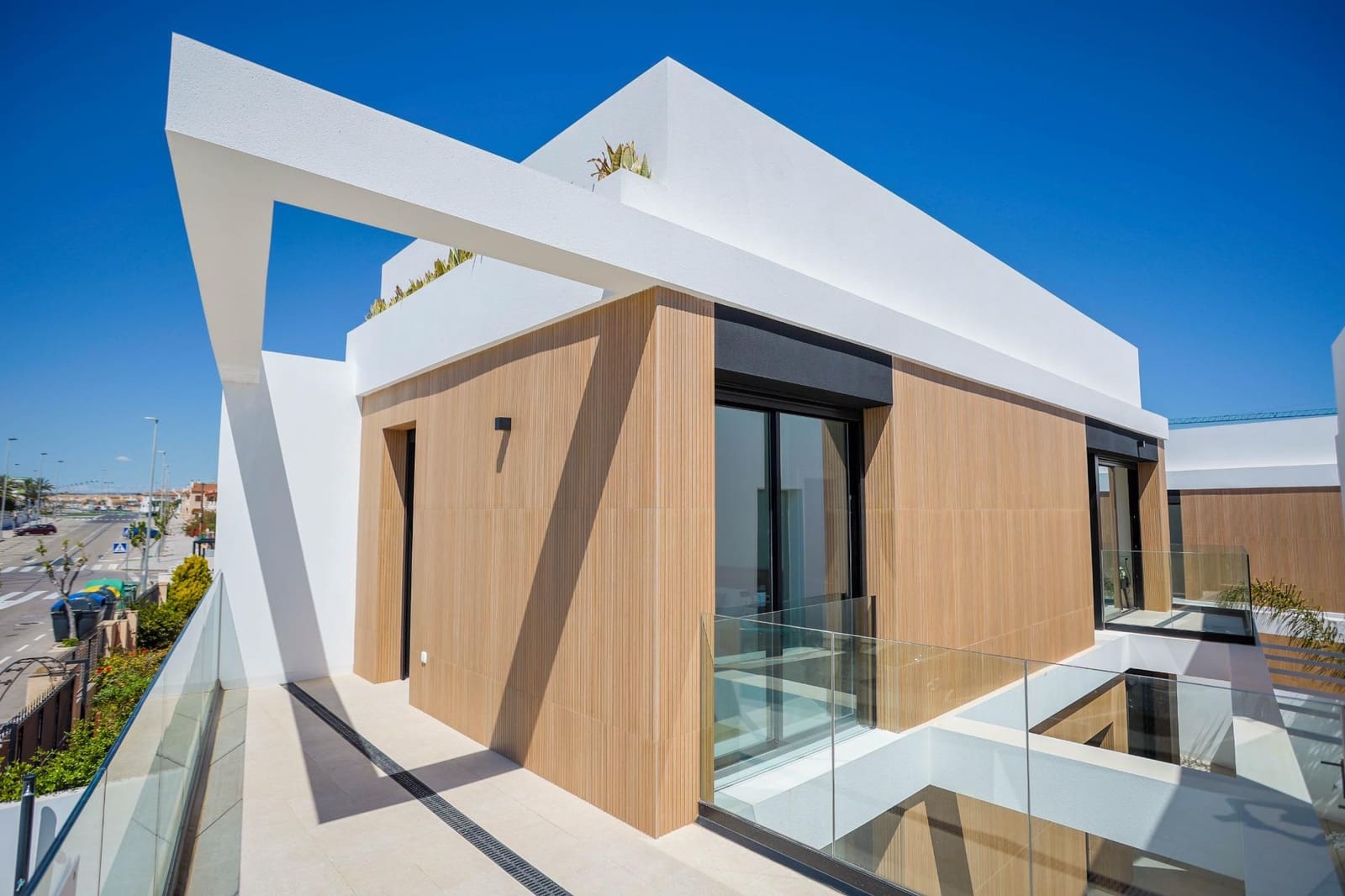 3 bedroom Villa for sale in Torre de la Horadada with pool garage - € 589,000 (Ref: 6475809)