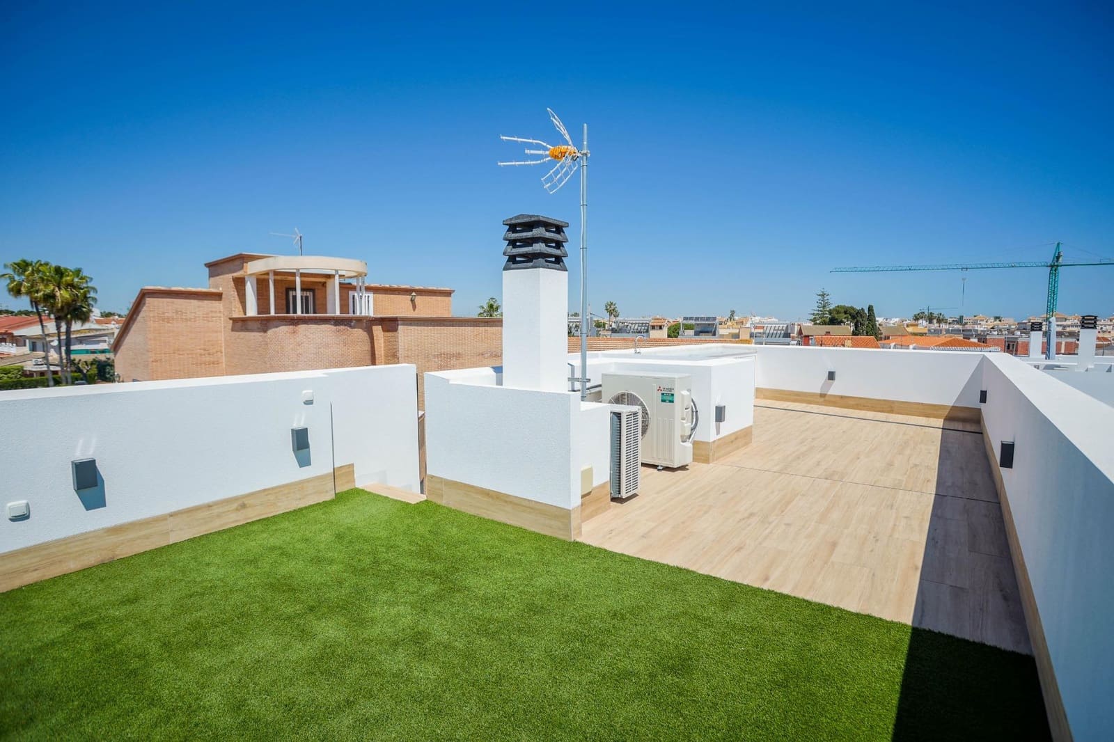 3 bedroom Villa for sale in Torre de la Horadada with pool garage - € 589,000 (Ref: 6475809)