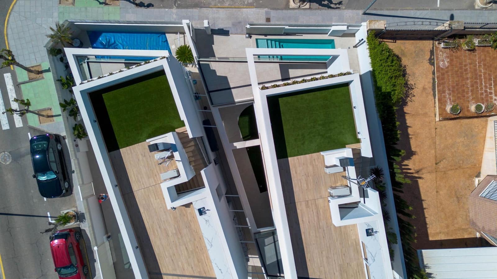 3 bedroom Villa for sale in Torre de la Horadada with pool garage - € 589,000 (Ref: 6475809)