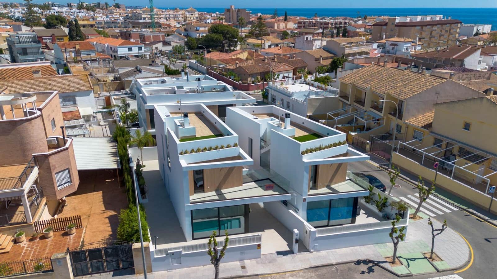 3 bedroom Villa for sale in Torre de la Horadada with pool garage - € 589,000 (Ref: 6475809)