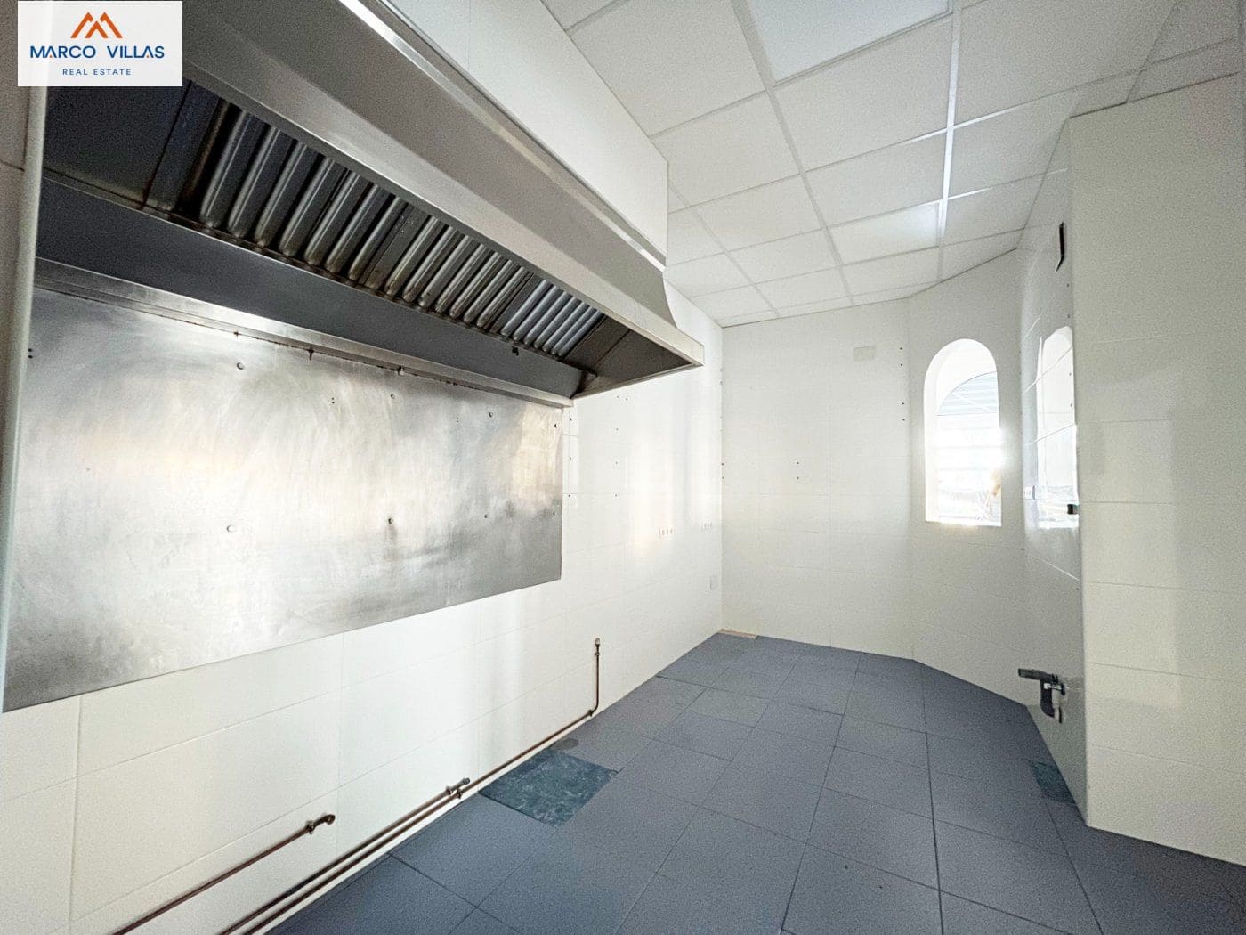 Comercial para venda em Guardamar del Segura - 195 000 € (Ref: 6699645)