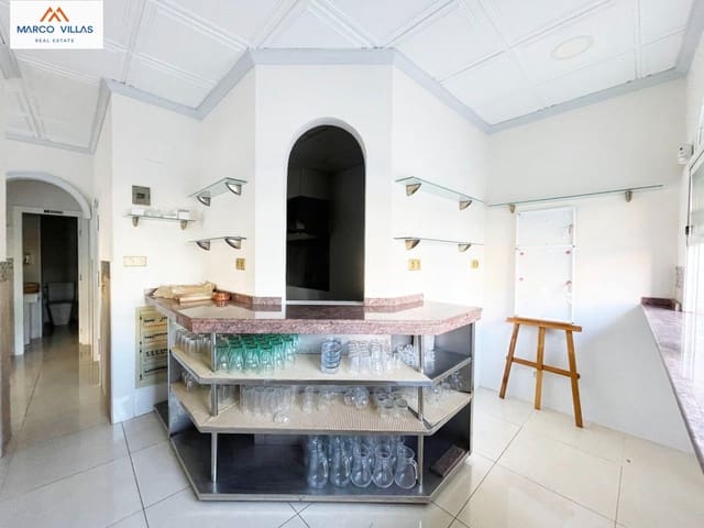 Comercial para venda em Guardamar del Segura - 195 000 € (Ref: 6699645)