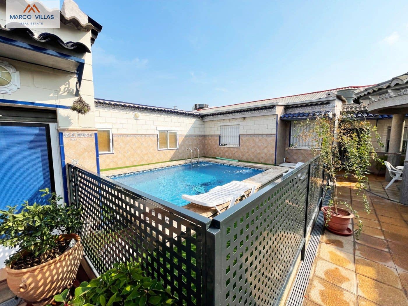 3 bedroom Flat for sale in Almoradi with pool - € 1,200,000 (Ref: 6804164)