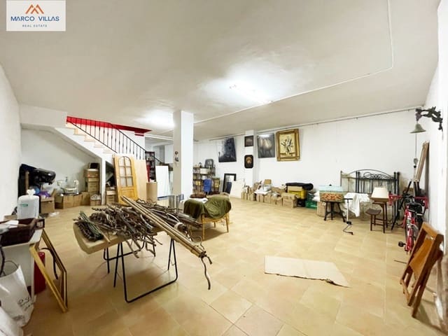 Commercial for sale in Guardamar del Segura - € 240,000 (Ref: 6874445)