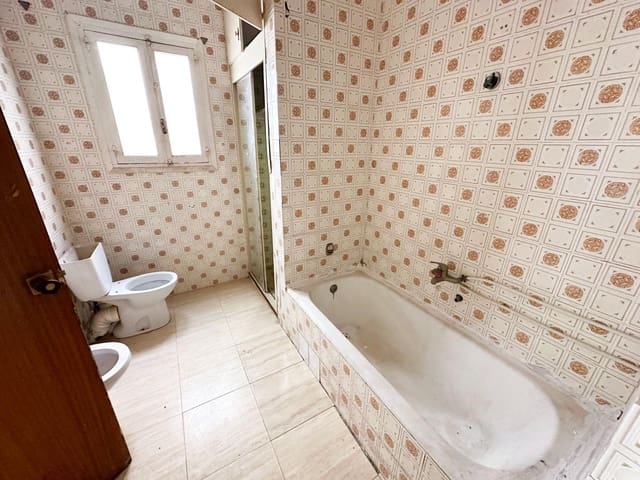 4 bedroom Flat for sale in Guardamar del Segura - € 225,000 (Ref: 7819066)