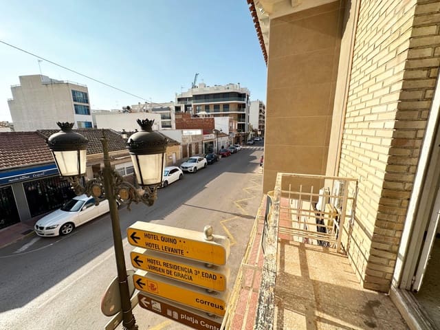 4 bedroom Flat for sale in Guardamar del Segura - € 225,000 (Ref: 7819066)