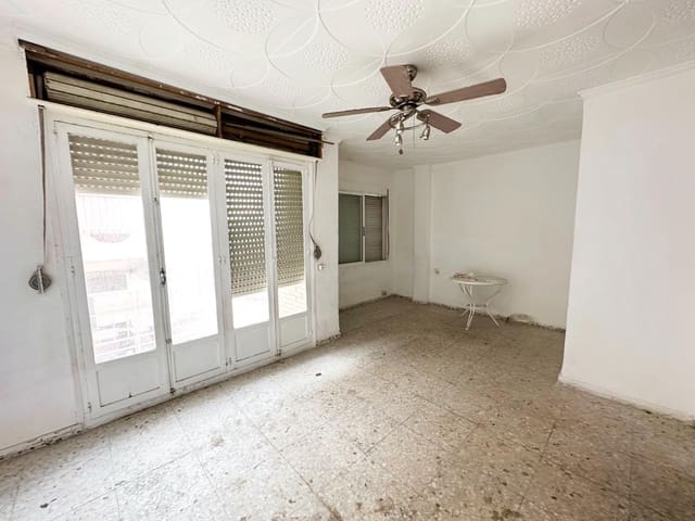 4 bedroom Flat for sale in Guardamar del Segura - € 225,000 (Ref: 7819066)