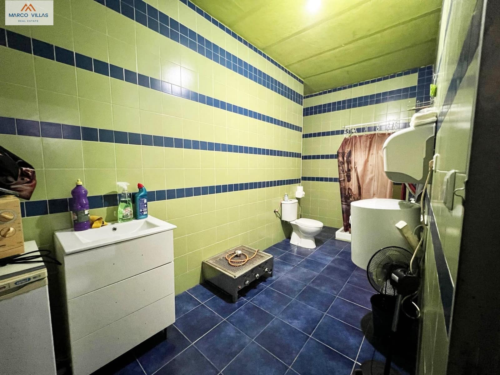 Commercial for sale in San Fulgencio - € 78,000 (Ref: 7865402)