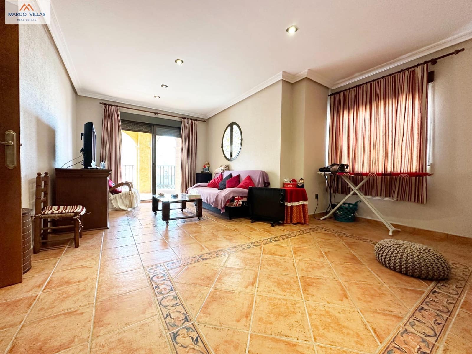 4 soverom Villa til salgs i Guardamar del Segura med garasje - € 485 000 (Ref: 8089735)