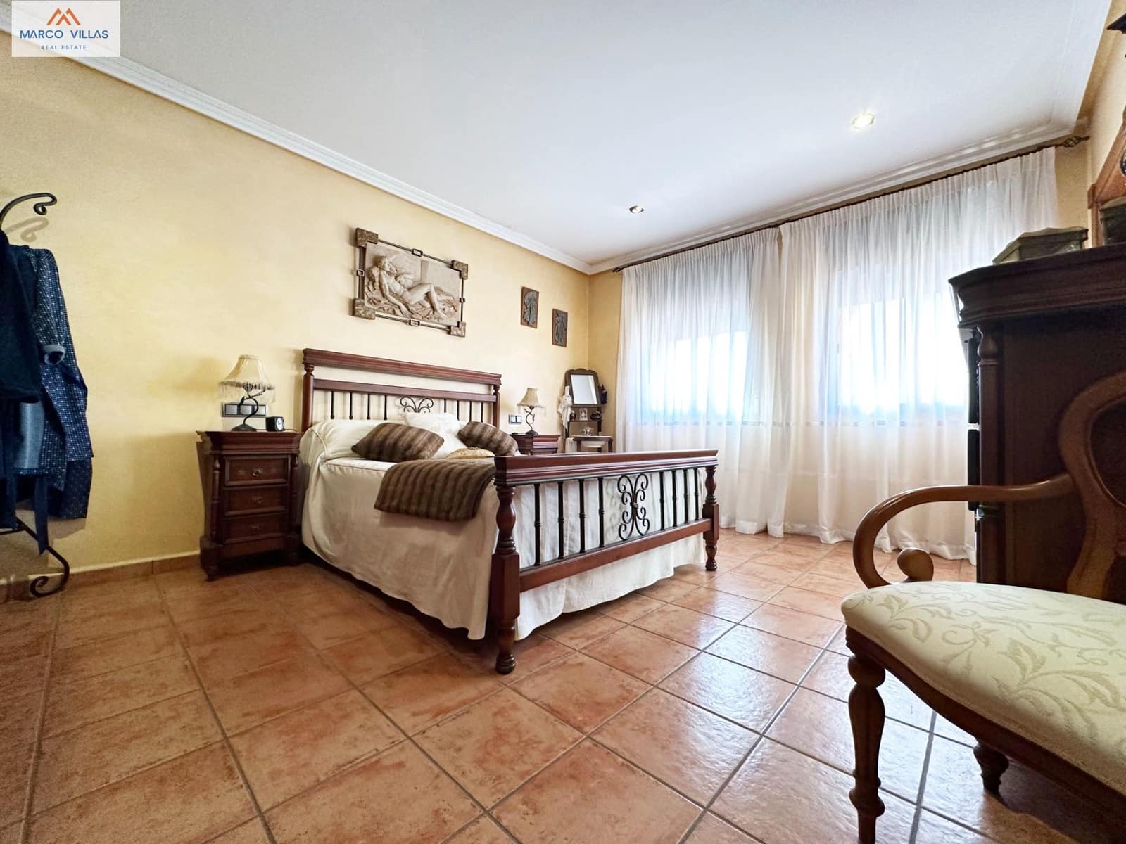 4 soverom Villa til salgs i Guardamar del Segura med garasje - € 485 000 (Ref: 8089735)