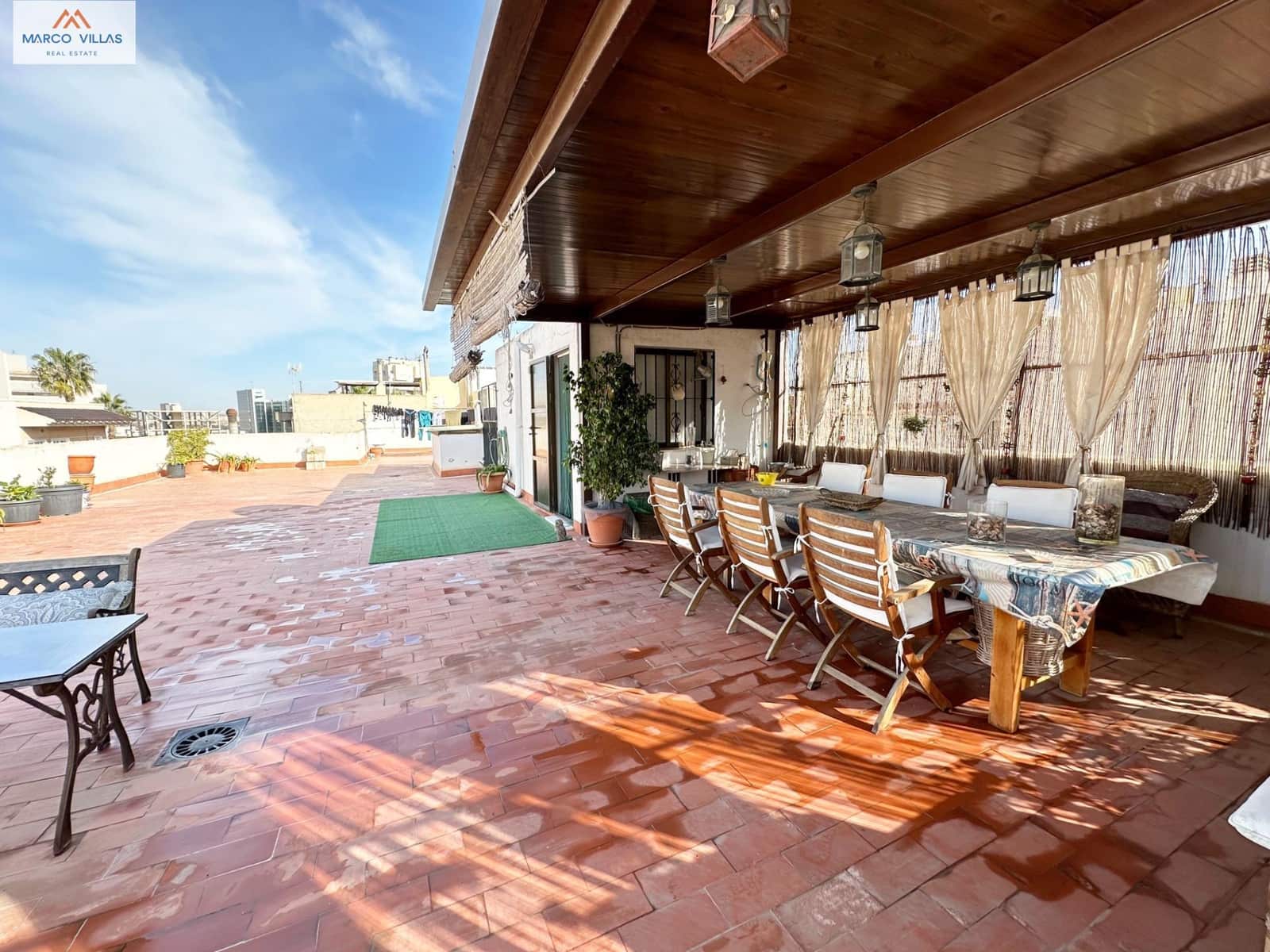 4 soverom Villa til salgs i Guardamar del Segura med garasje - € 485 000 (Ref: 8089735)