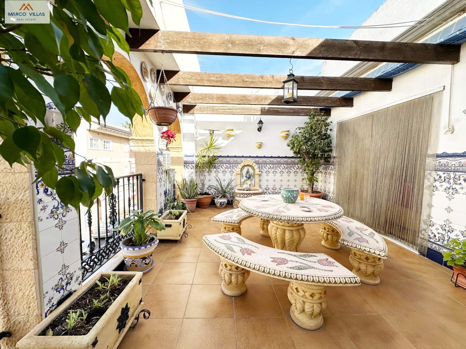 4 soverom Villa til salgs i Guardamar del Segura med garasje - € 485 000 (Ref: 8089735)