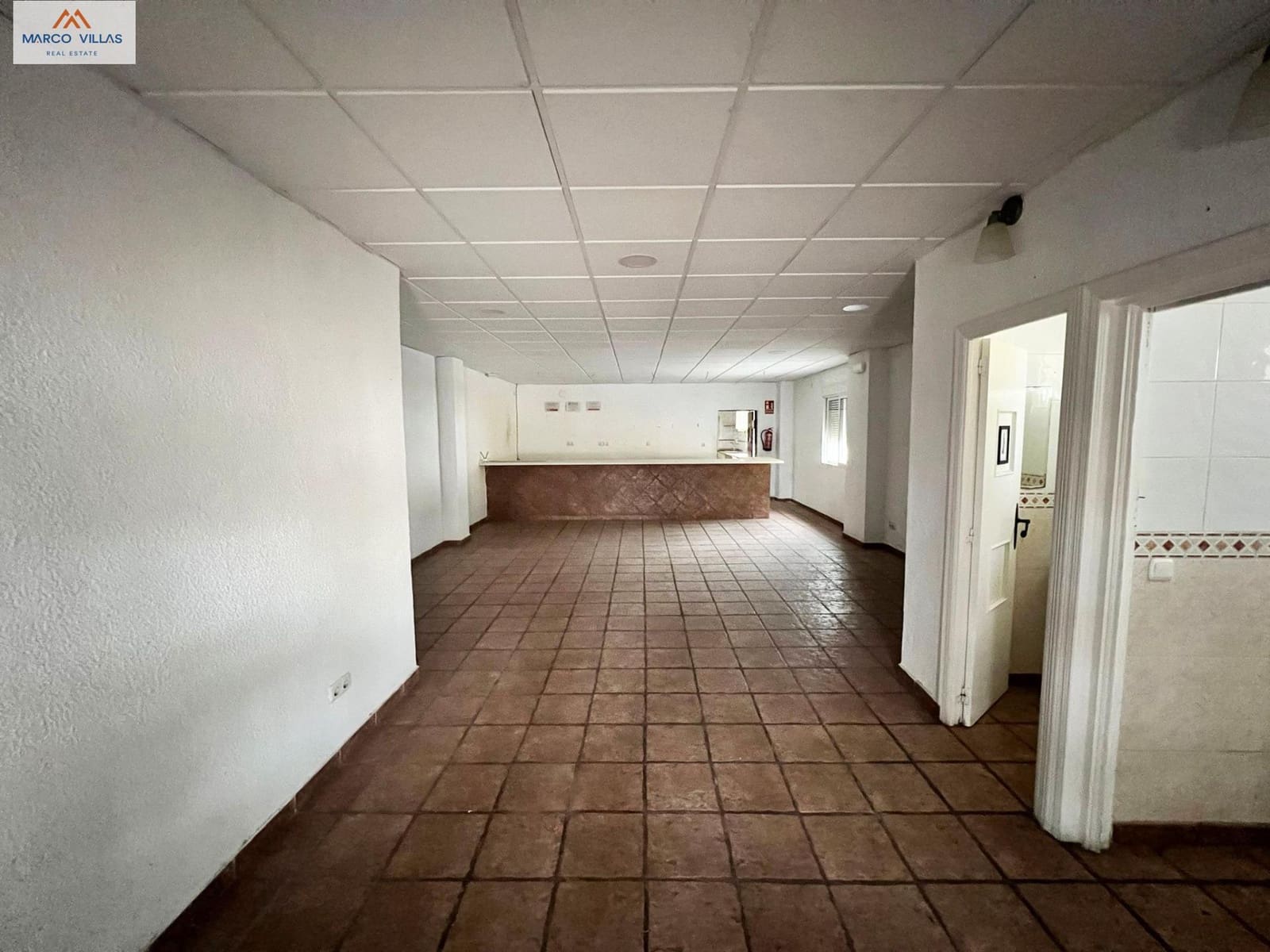 Restaurant/Bar til salg i Guardamar del Segura - € 399.000 (Ref: 8100835)