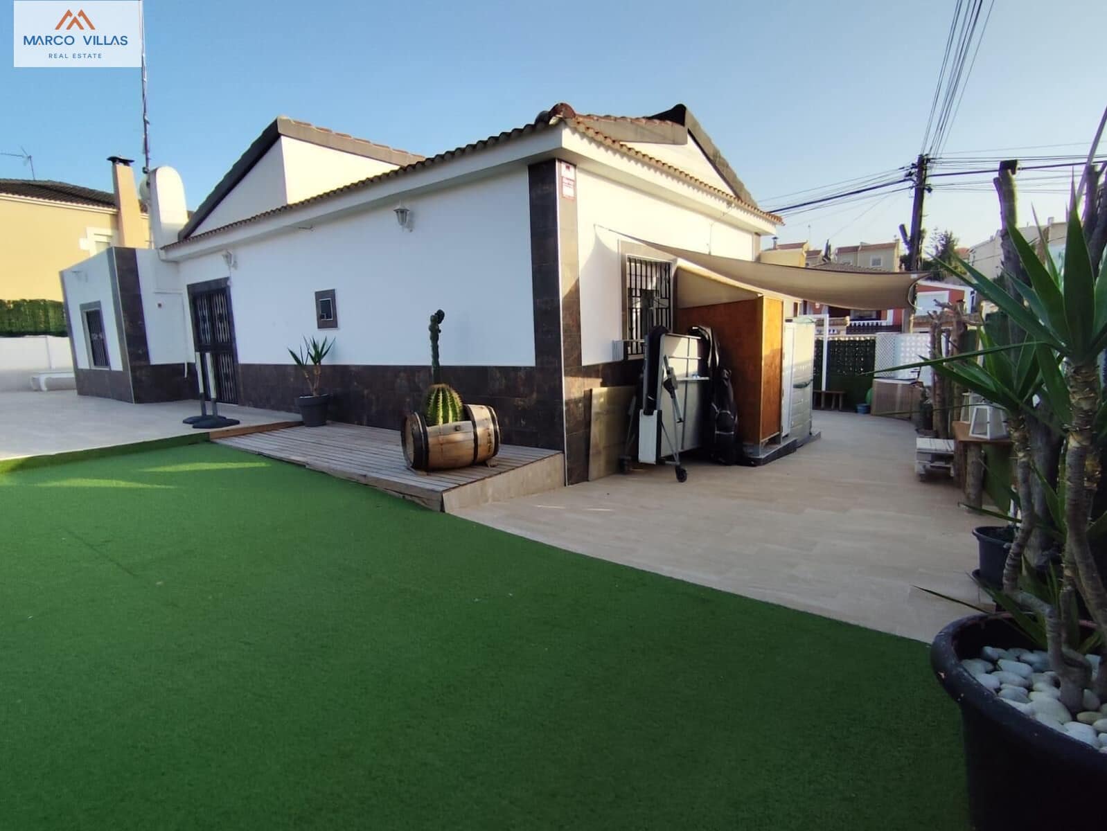 3 bedroom Villa for sale in Torrevieja with pool garage - € 399,000 (Ref: 8247752)