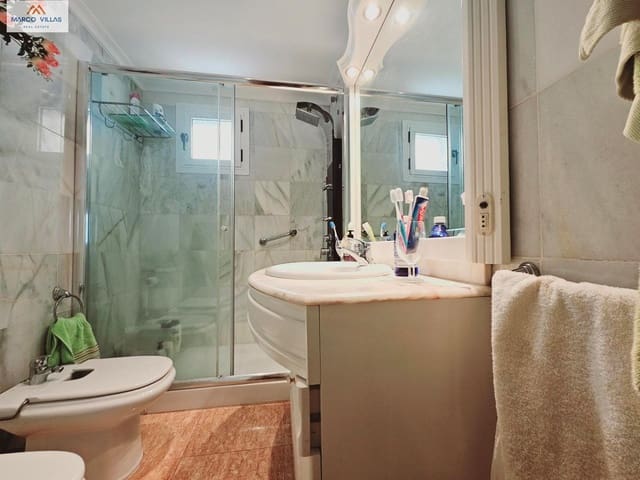 3 bedroom Penthouse for sale in Guardamar del Segura with garage - € 315,000 (Ref: 8289471)