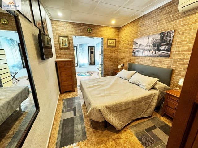 4 makuuhuone Huvila myytävänä paikassa San Fulgencio mukana 
autotalli - 290 000 € (Ref: 8289472)